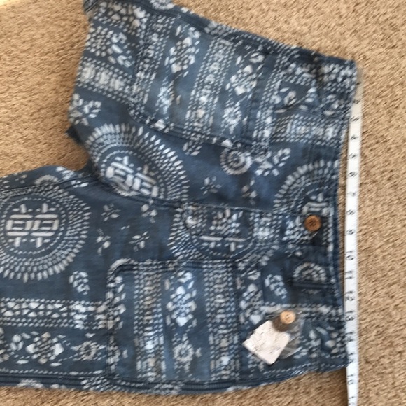 NWT! FREE PEOPLE Size 29 blue printed cotton and linen blend pants - Picture 10 of 11